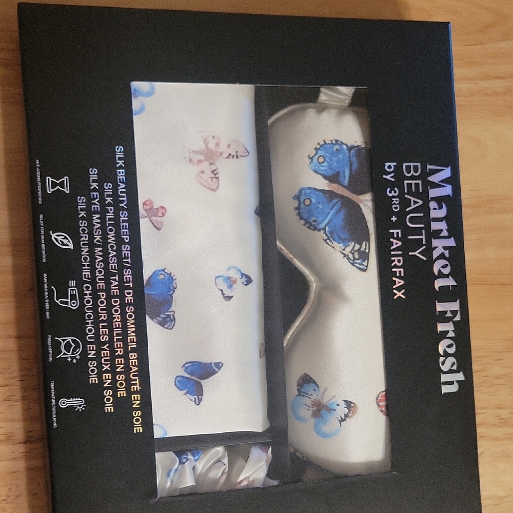 Silk Sleep Set - Blue and White